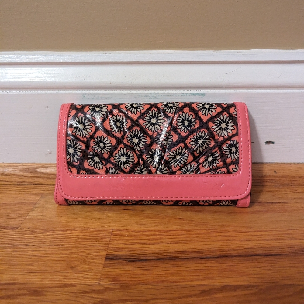 Vera Bradley Wallet in Mocha Rouge